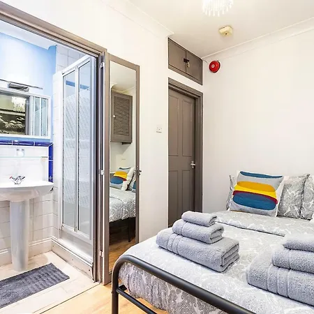 Highbury & Islington Apartments